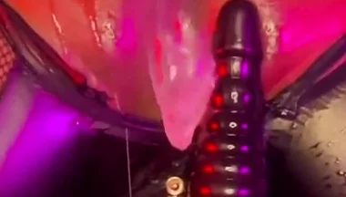 Bouncing and Farting on Dong