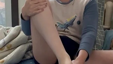 18yo Petite Chinese Twink 164cm 52kg Size 36 Tiny Feet M-legs Spread Hard Cock Nipple Play Solo