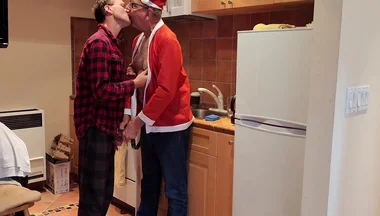 I Saw Russie Sucking Santa Claus