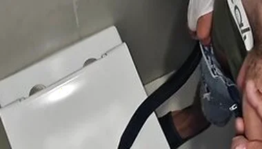 I Fucked A Straight Security Guard In The Urinal When He Stopped Me For A Check