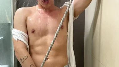 Take a Shower with Me