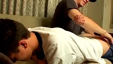 Raven Gets A Red Raw Butt - Ian Madrox