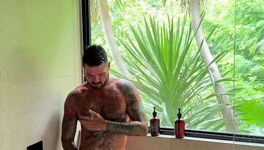 I’d Love to Jerk off in the Shower
