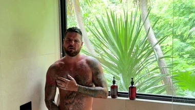 I’d Love to Jerk off in the Shower