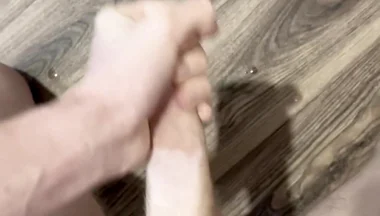 Twink - Long Cumshot. Horny Cumshot Explosion, Cum on the Floor, Hairy Legs, Arms and Hot Abs.