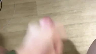 Solo Cumming. Big Load and Huge Mess