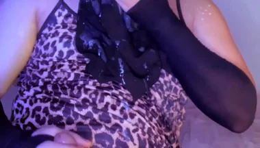 Saudi Sissy Loke221 in Mom’s Niqab & Tiger Dress