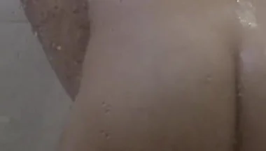 I Need You to Rub My Consta and My Butt