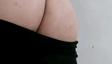 Lie Here with Me, Let's Have Strong Sex