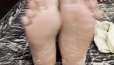 Coach Karl's Size 13 Bare Feet [8893]