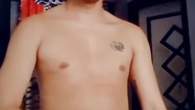 Hot Pinoy Boy Wanks in Public