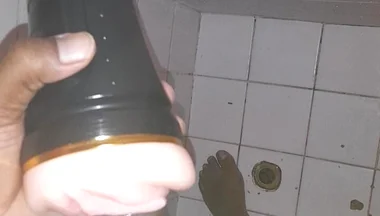 Jerking off S10 E8