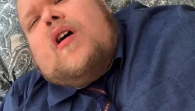 Jefbear Comes for His Boss and Shows off His Hot Chubby Body and His Big, Hot Cock with Lots of Sperm Coming Out.