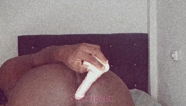 Twerking and Anal Masturbation