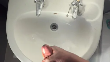 I Cum in the Work Toilet