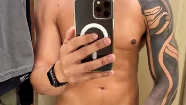 Jerking off in Fitting Room