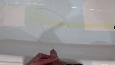 Peeing to the Bathtub