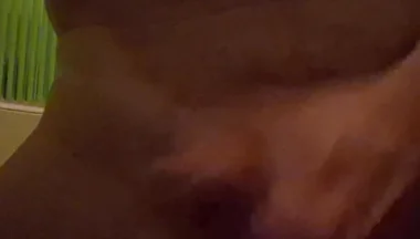 Bubbles101 Wanking with Butt Plug in Ass to Cum
