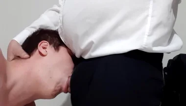 Stepdaddy Getting a Blowjob Before Work.