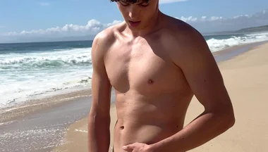 Twink Beach Jerk off