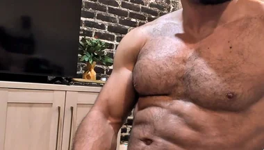Bodybuilder Benji Bastian Strokes Thick Cock