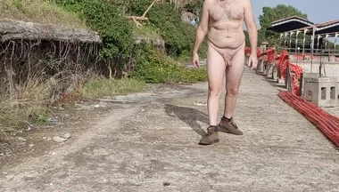 L Am All Naked in Out House