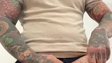 Good Uncle Jerks off