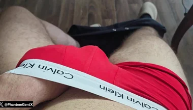 Hot White Guy Jerks Off in Pyjama Outfit After Waking Up Live on Stripchat PhantomGent