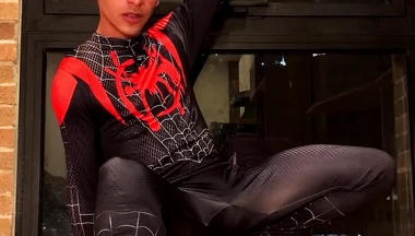 Suit Spiderman and Poses