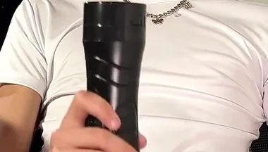 The Boss Is Outraged When He Catches the Employee Masturbating During Work Hours and Wasting Milk