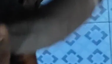 Tamil10inches BBC Splash Piss Session