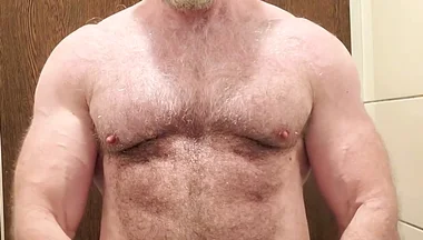 Hairy Muscle Guy Shows off and Jerks off