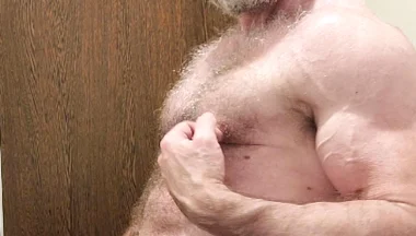 Hairy Muscle Guy Shows off and Jerks off