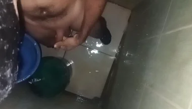 Man Gets Cocked and Balls in Single Chamber Bath