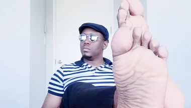 Male Soles in the Office (2) (2026)