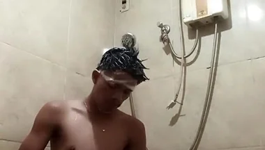 Filipino Solo Shower: Slim Asian Twink Jerks Big Cock