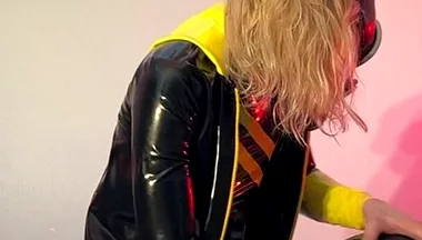 Shadows & Sheen: an Intimate Latex & Gas Mask Aesthetic Experience