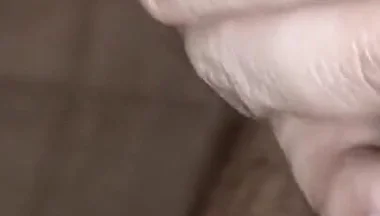 Its pee time while having bath