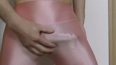 Masturbation with Pink Spandex Leggings