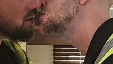 A Gay Tradies Confession