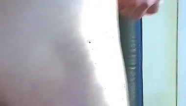 Gaping and Cumming with Ball Stretchers
