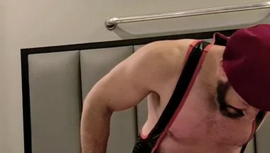 Heel on the Bed - Gouine Wrestling Takes Over