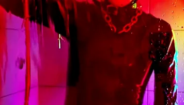 Shower in Rubber