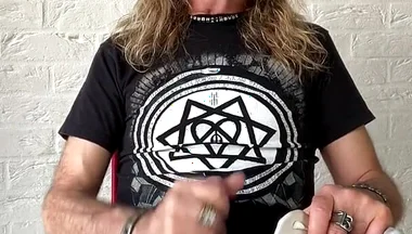 Longhairdude Wanks and Cums with Osiris Trainers, Torn Jeans, Tshirt