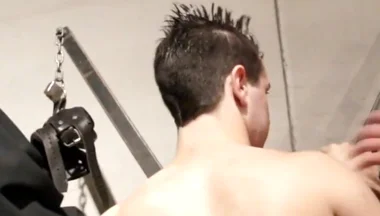 Bukkake Amateur with Gay Twinks Sucking All His Friends to the Cum