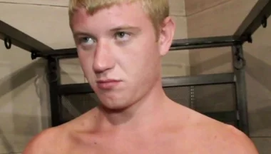 Bukkake Amateur with Gay Twinks Sucking All His Friends to the Cum