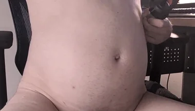 Pumping My Belly Full of Air After Lunch