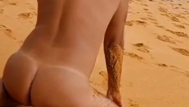 Ladysilva My Hot Ass on Beach