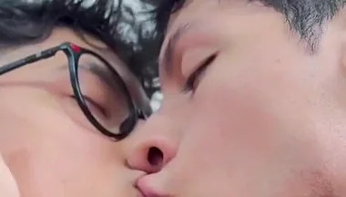 Uff I Want to Come!! Friends Give Each Other a Delicious Handjob and Eat Each Other with Kisses