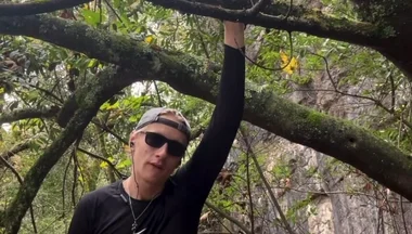Hiker Bro goes Off-Trail to Jerk Off